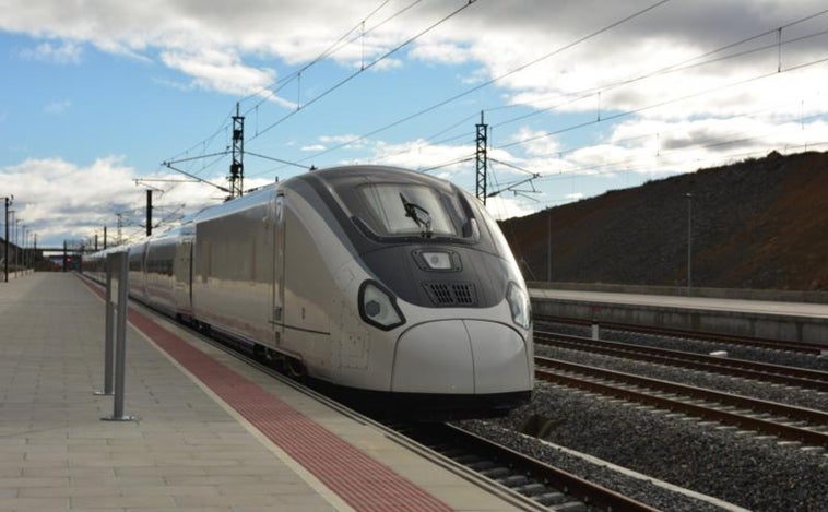 Un tren Avril en pruebas a 360 kilómetros por hora bate el récord de velocidad ferroviaria en Galicia