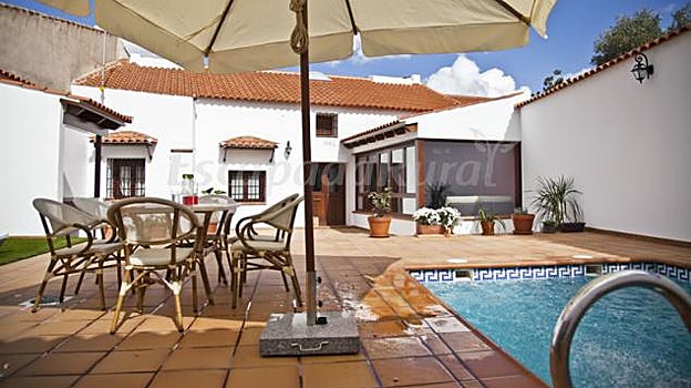 Piscina de la Casa Abuela Teo