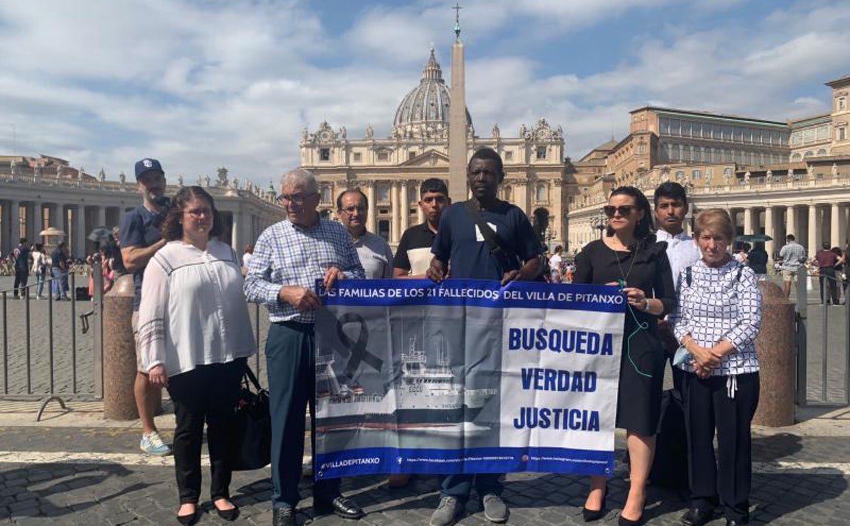 Familiares de las víctimas del Villa de Pitanxo en el Vaticano