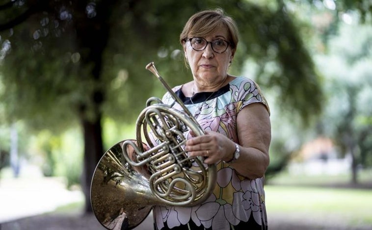 La profesora que echaron del conservatorio: «No tengo título de valenciano, pero el lenguaje de la música es universal»