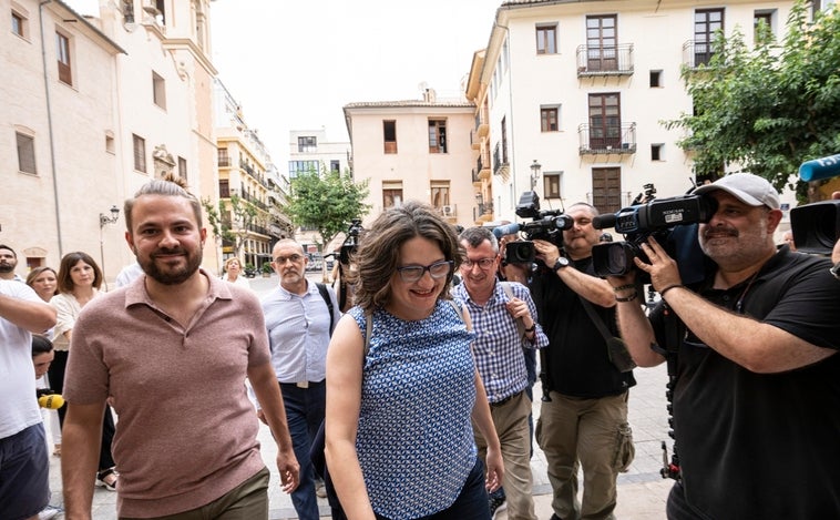 Mónica Oltra pide al juez que agrupe en una las acusaciones de Cristina Seguí y Vox contra ella