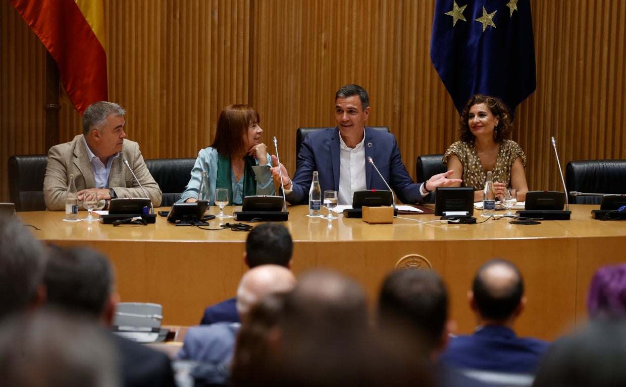 Pedro Sánchez, este lunes presidiendo la reunión del Grupo Socialista