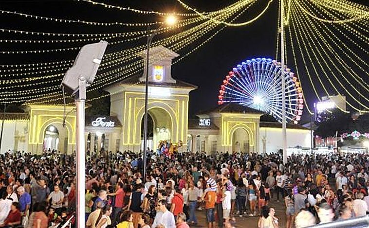 Pillan a un menor, acusado de pinchar con un alambre a varias mujeres en la Feria de Albacete