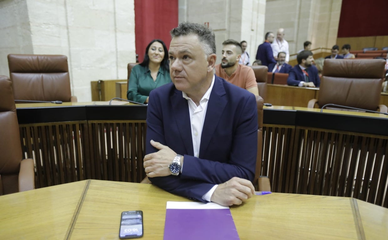 IU gana en el Parlamento andaluz el primer asalto en su batalla con Podemos
