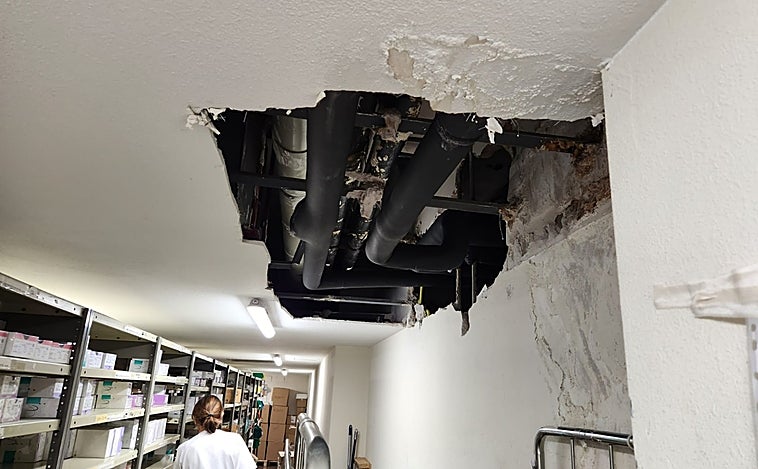 Denuncian las deficiencias en los almacenes del Hospital Clínico de Valencia ante el riesgo por el material inflamable