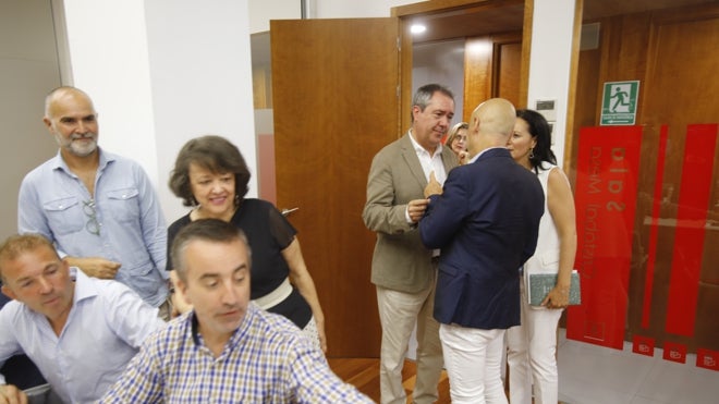 Espadas charla con Antonio Hurtado y Rafi Crespín