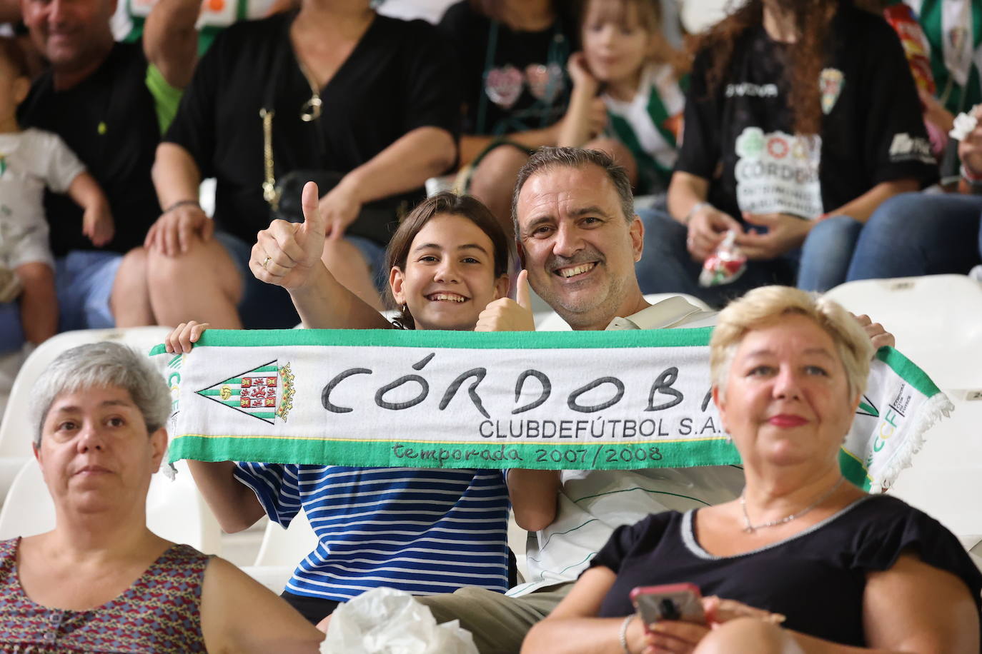 El ambientazo en El Arcángel en el Córdoba CF - Rayo Majadahonda, en imágenes