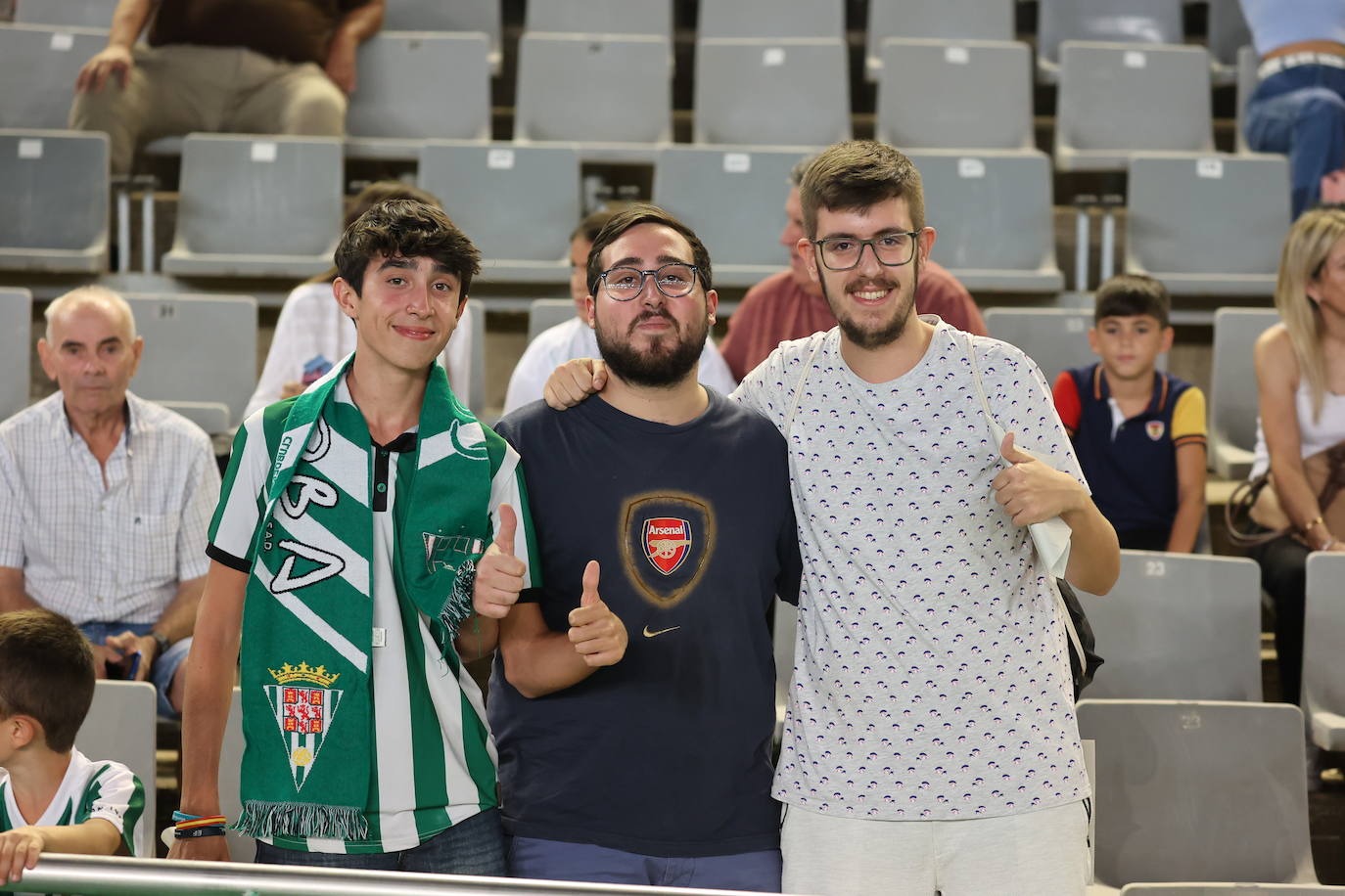 El ambientazo en El Arcángel en el Córdoba CF - Rayo Majadahonda, en imágenes