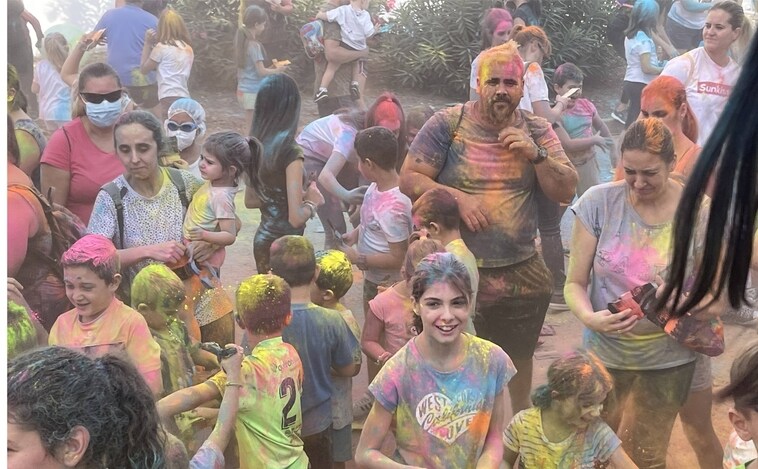 El Festival de Colores reúne a cientos de jóvenes en Malagón