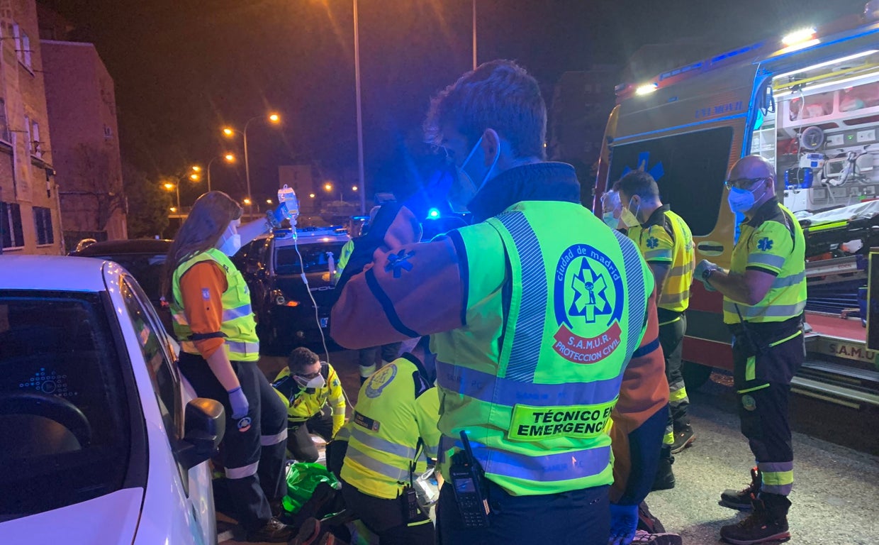 Sanitarios de Samur-Protección Civil atienden, sin éxito, a la víctima