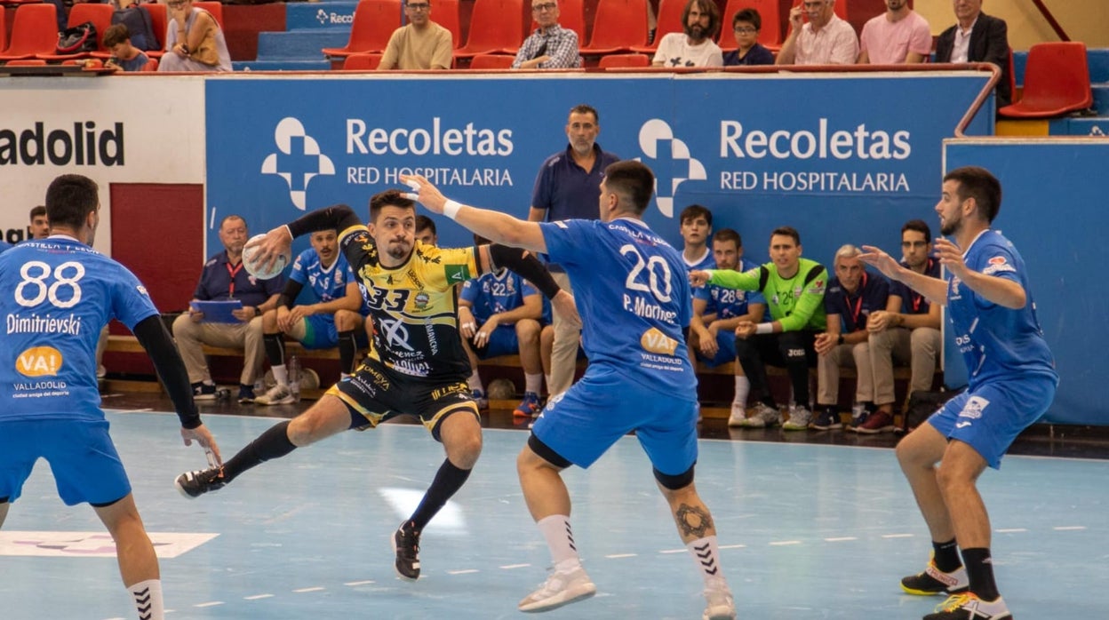 El Ángel Ximénez Puente Genil cae en su visita al Atlético Valladolid (33-29)