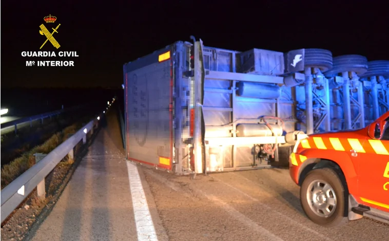 La Guardia Civil investiga a un camionero que superaba 7 veces la tasa de alcoholemia