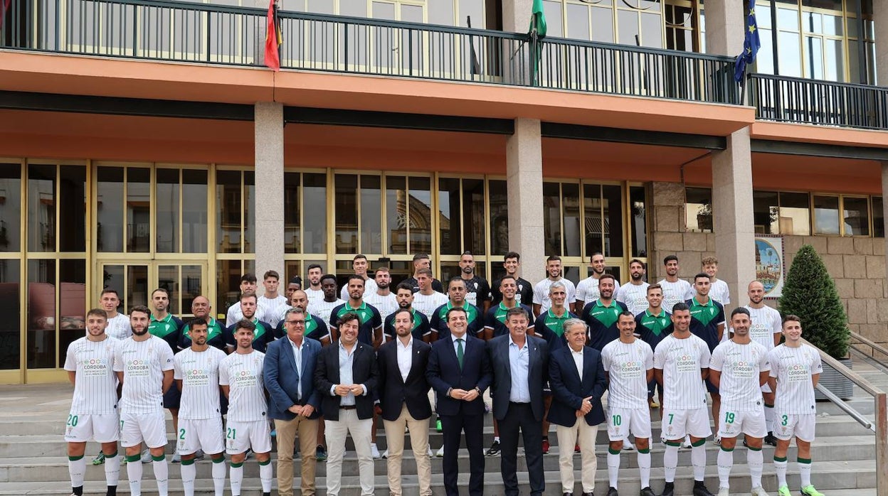 La recepción del Ayuntamiento al Córdoba CF, en imágenes