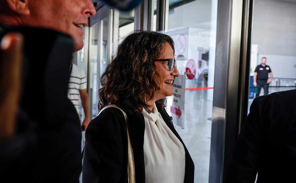Imagen de la exvicepresidenta valenciana Mónica Oltra, este lunes, en la Ciudad de la Justicia de Valencia