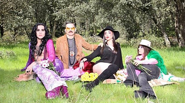 Fin de semana de conciertos: del Crazy World a Fangoria, Raphael y Serrat