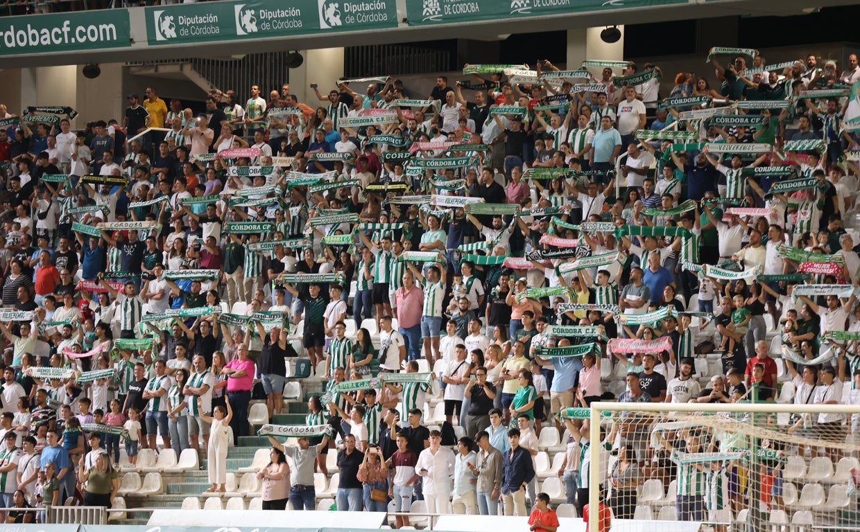 La afición del Córdoba, en el estadio El Arcángel