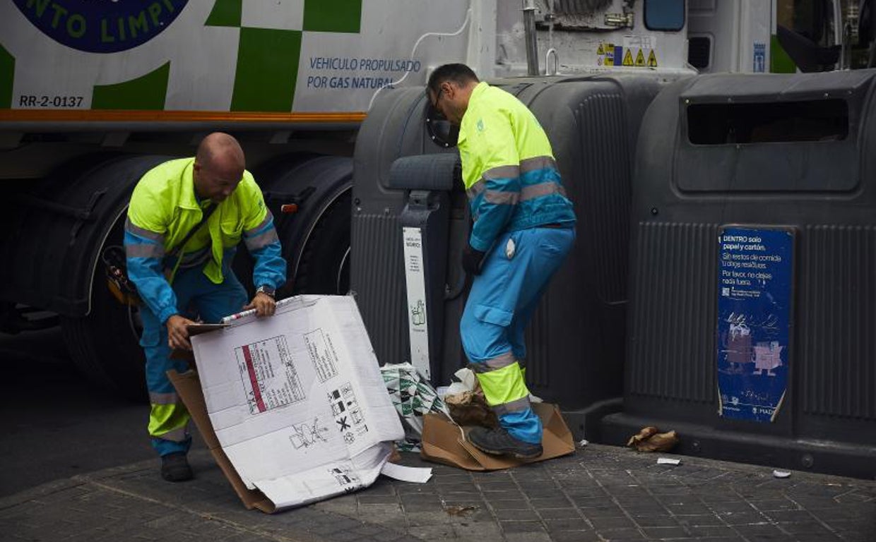 Las grandes comunidades de vecinos de Madrid estarán obligadas a reciclar aceite usado