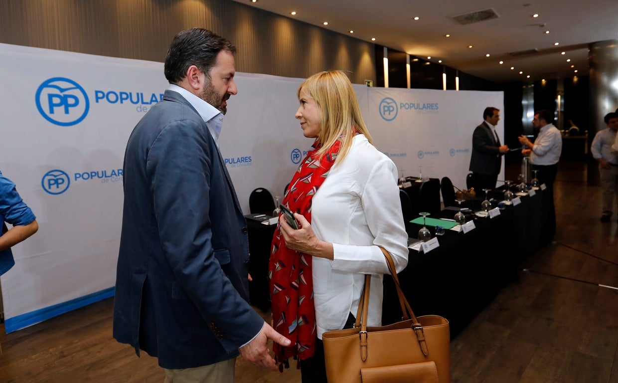 Rosario Alarcón, nueva responsable del IAM, con Adolfo Molina