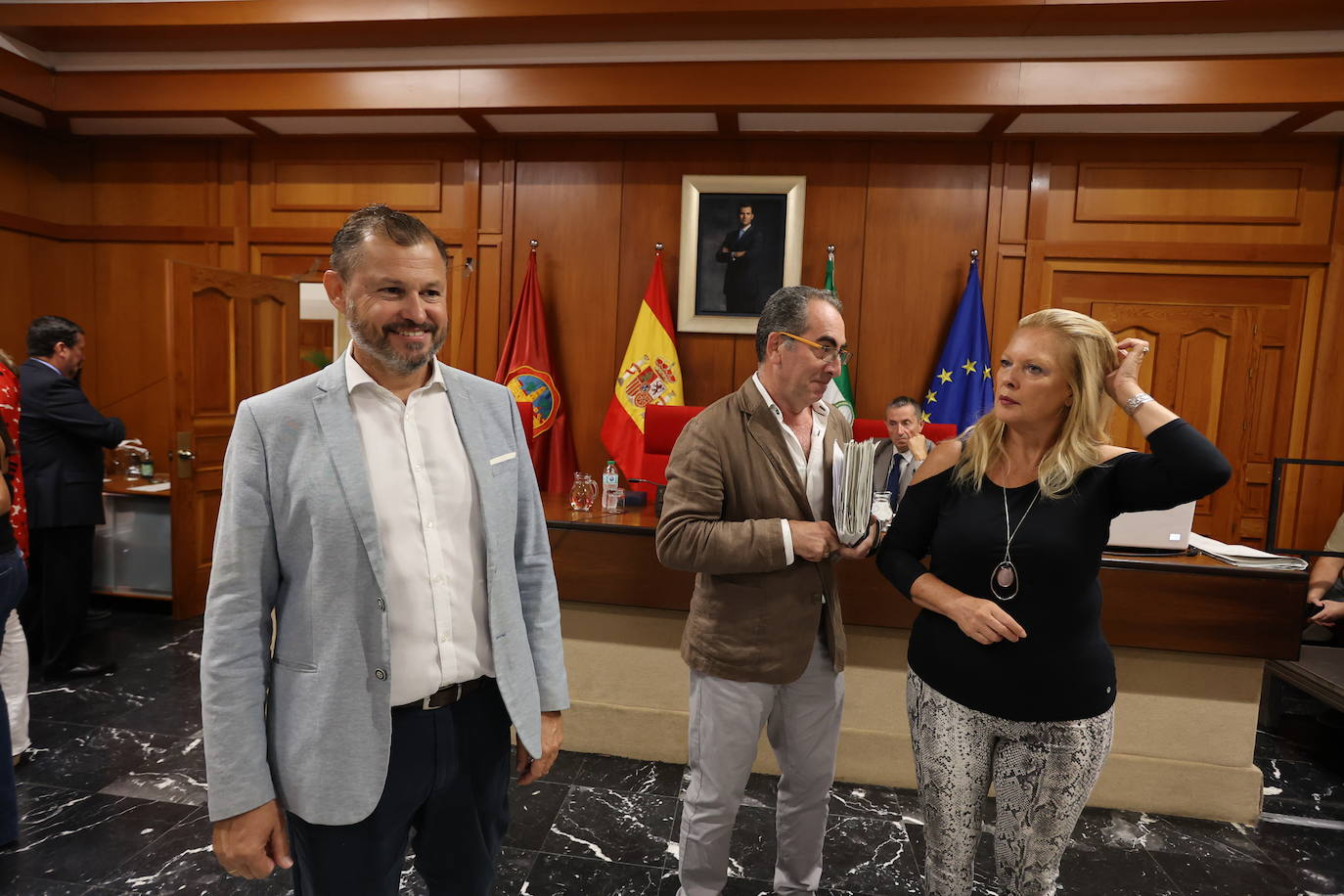 En imágenes, el tenso y polémico Pleno en el Ayuntamiento de Córdoba