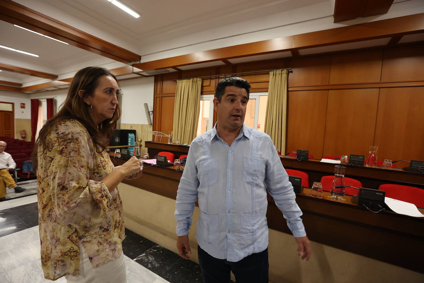 En imágenes, el tenso y polémico Pleno en el Ayuntamiento de Córdoba