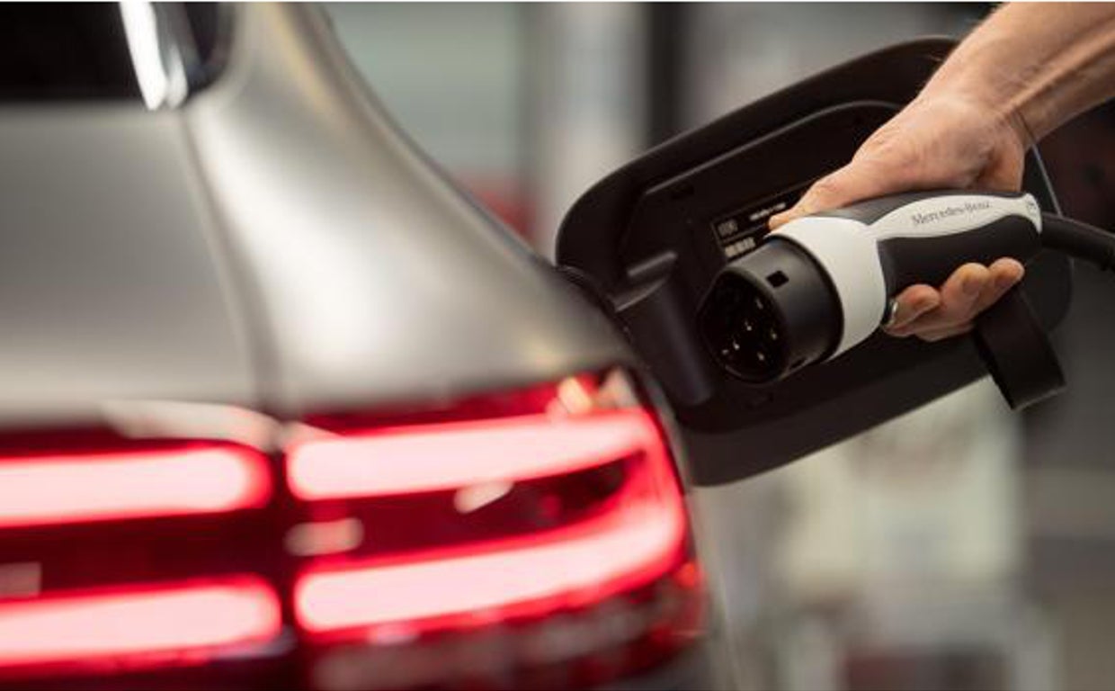 La venta de coches híbridos, eléctricos y de gas casi se triplica en el último lustro en Córdoba