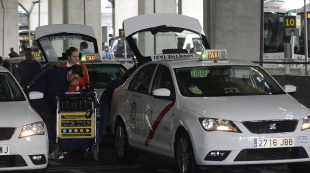 Málaga se queda sin taxis este fin de semana: el 85% de los vehículos parará por la nueva regulación de las VTC