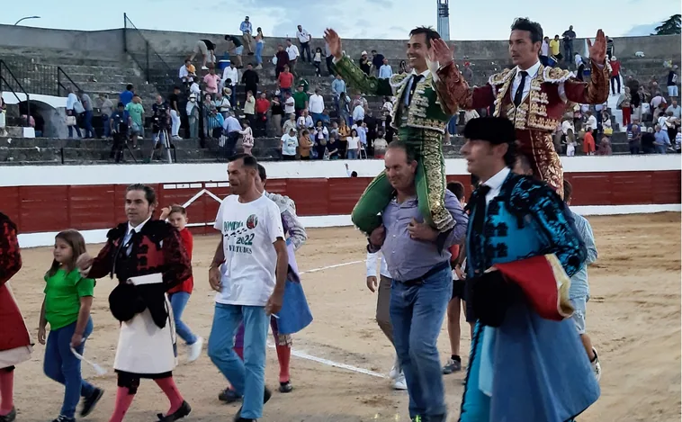 Raúl Rivera arrolla en Consuegra con buenos toros de Alcurrucén