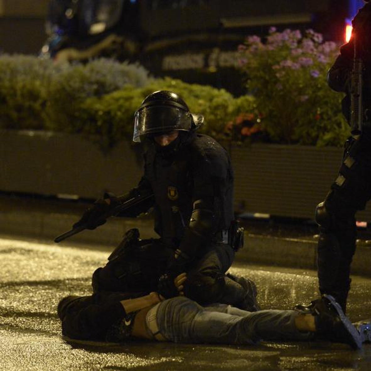 La segunda noche de la Mercè termina con saqueos y 14 detenidos