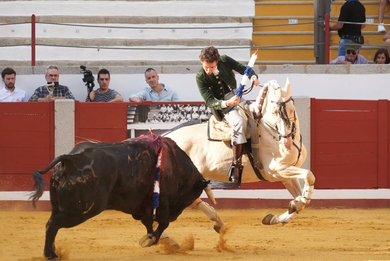 La corrida de rejones de Pozoblanco, en imágenes