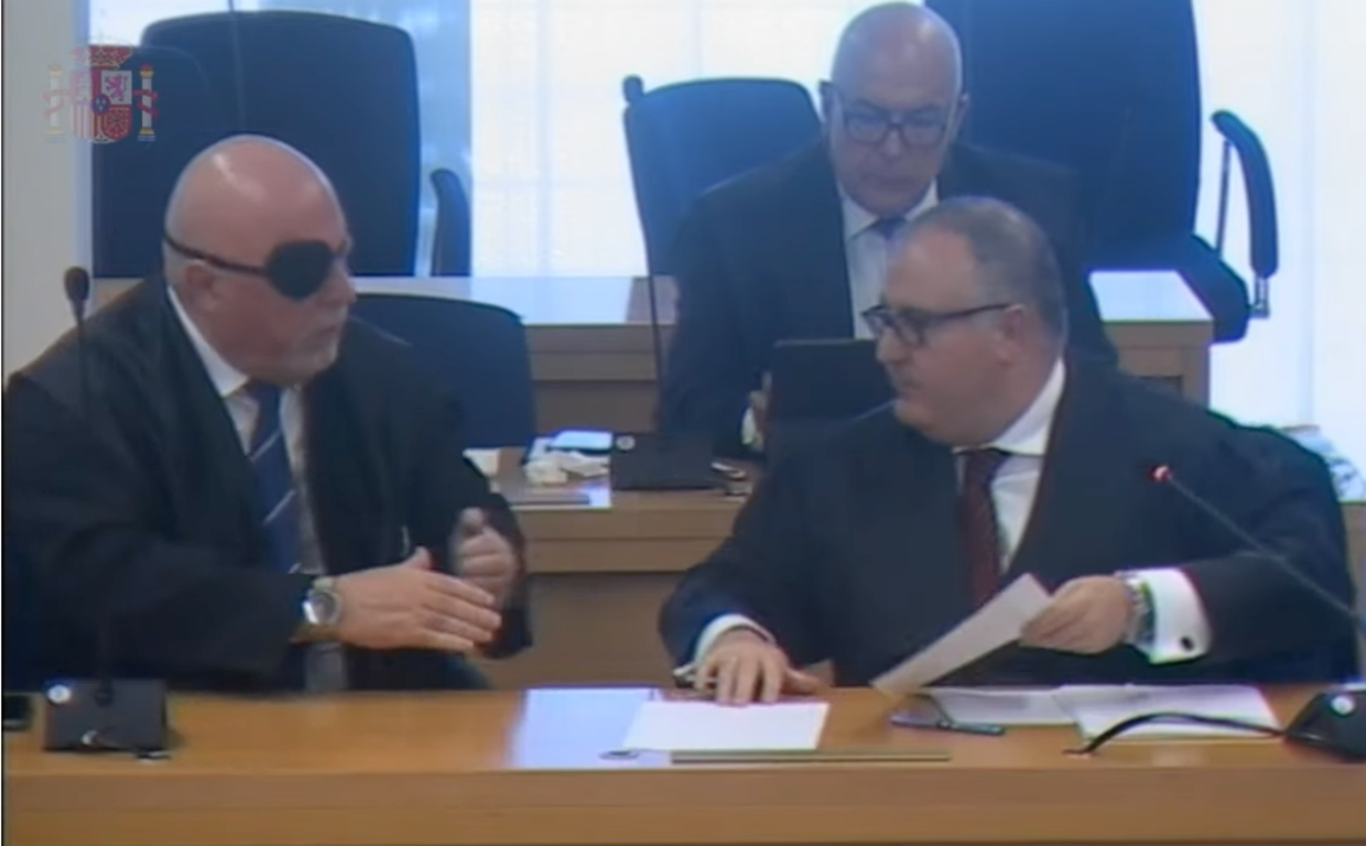 El comisario retirado José Manuel Villarejo y su abogado, Antonio José García Cabrera