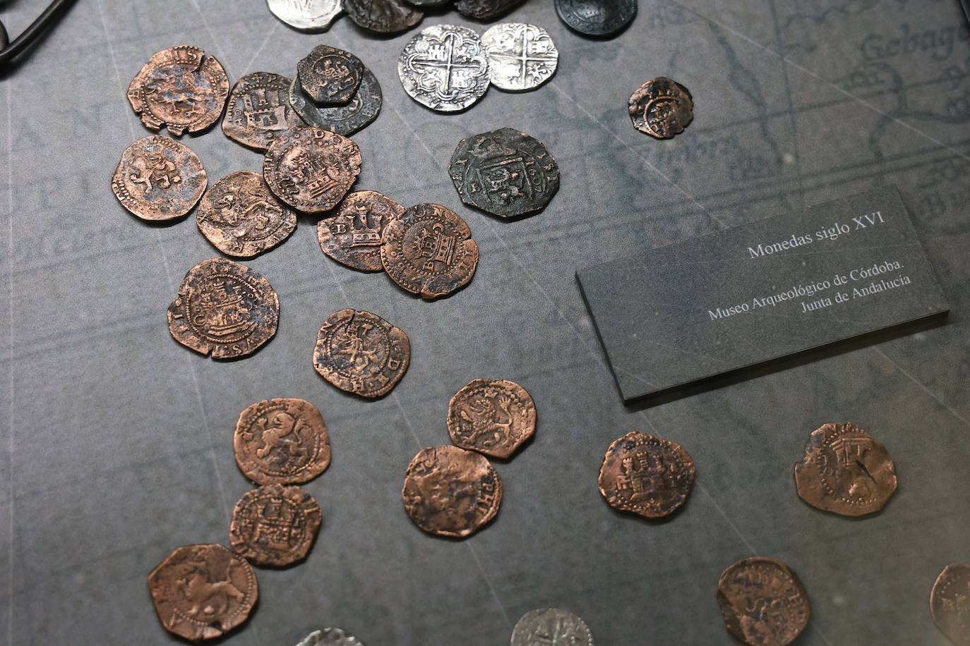 La exposición sobre la visita de Felipe II a Córdoba, en imágenes