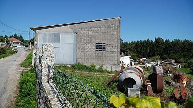 Uno de los 'galpones' de O Salnés registrados en la reciente operación 'Atiç'