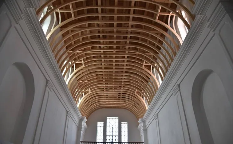 Estructura de 'costillas de ballena' de la iglesia de San José, ya restaurada