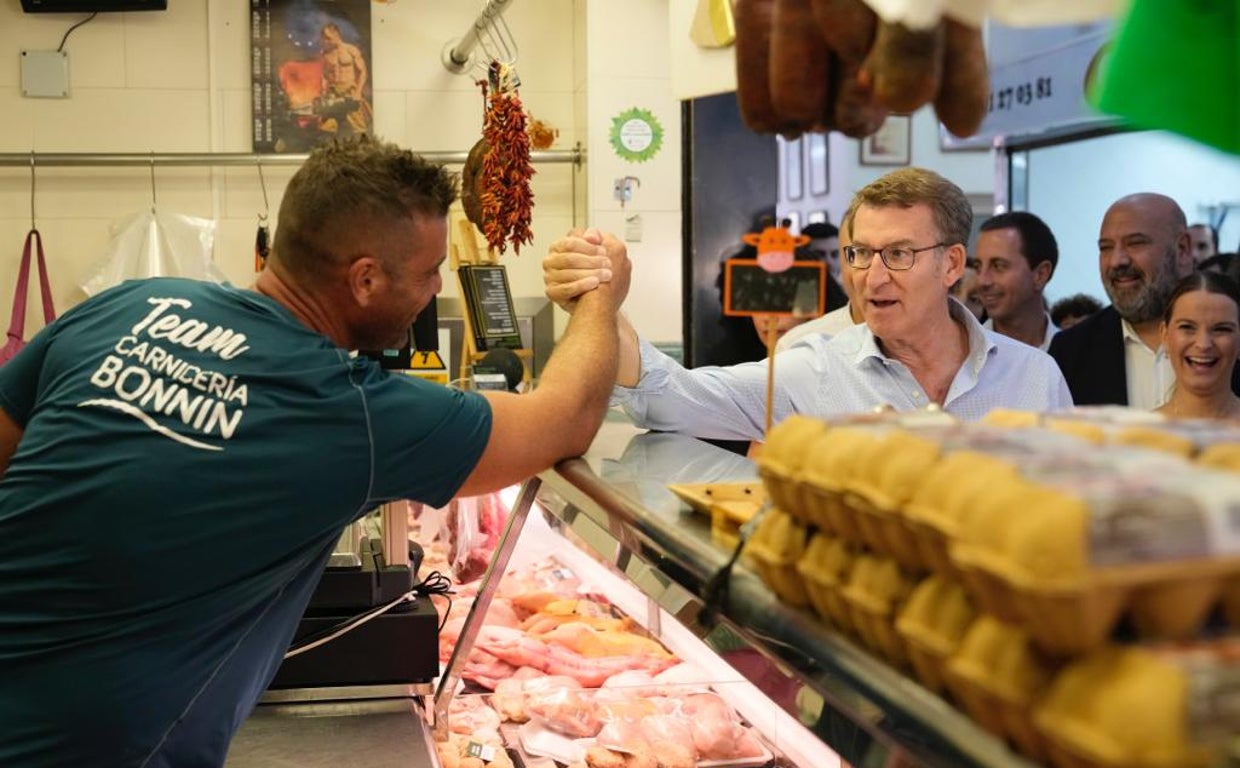 Alberto Núñez Feijóo, en el Mercado Pere Garau de Palma.
