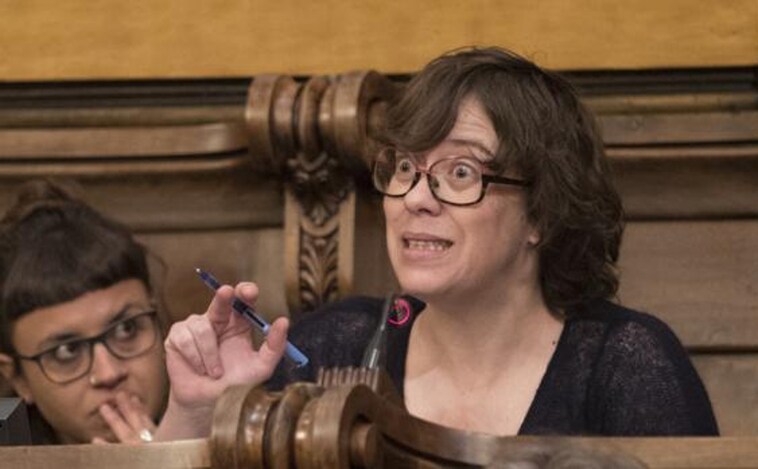 El Supremo juzga a la diputada del Parlament Eulalia Reguant por desobediencia grave