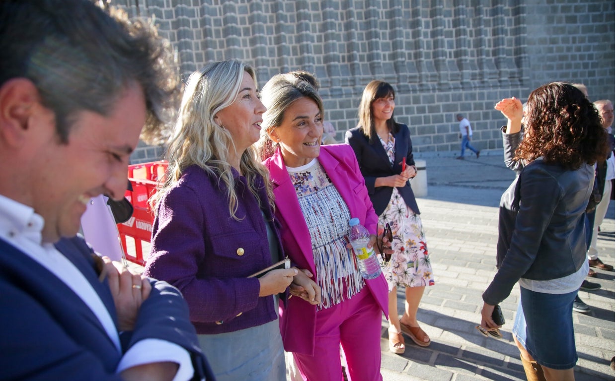 Tolón durante su visita a la remodelación de las obras de Reyes Católicos