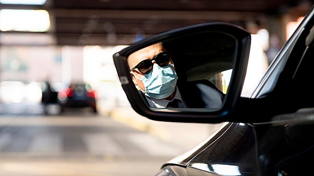 Un conductor de un servicio VTC