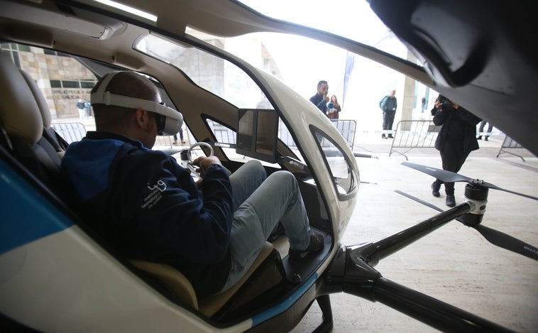 La convivencia con drones se pone a prueba en el cielo de Santiago