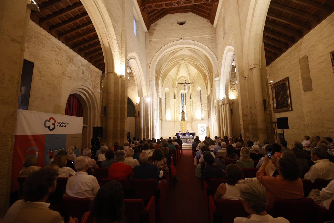 La presentación del libro de Calvo Poyato en Córdoba, en imágenes