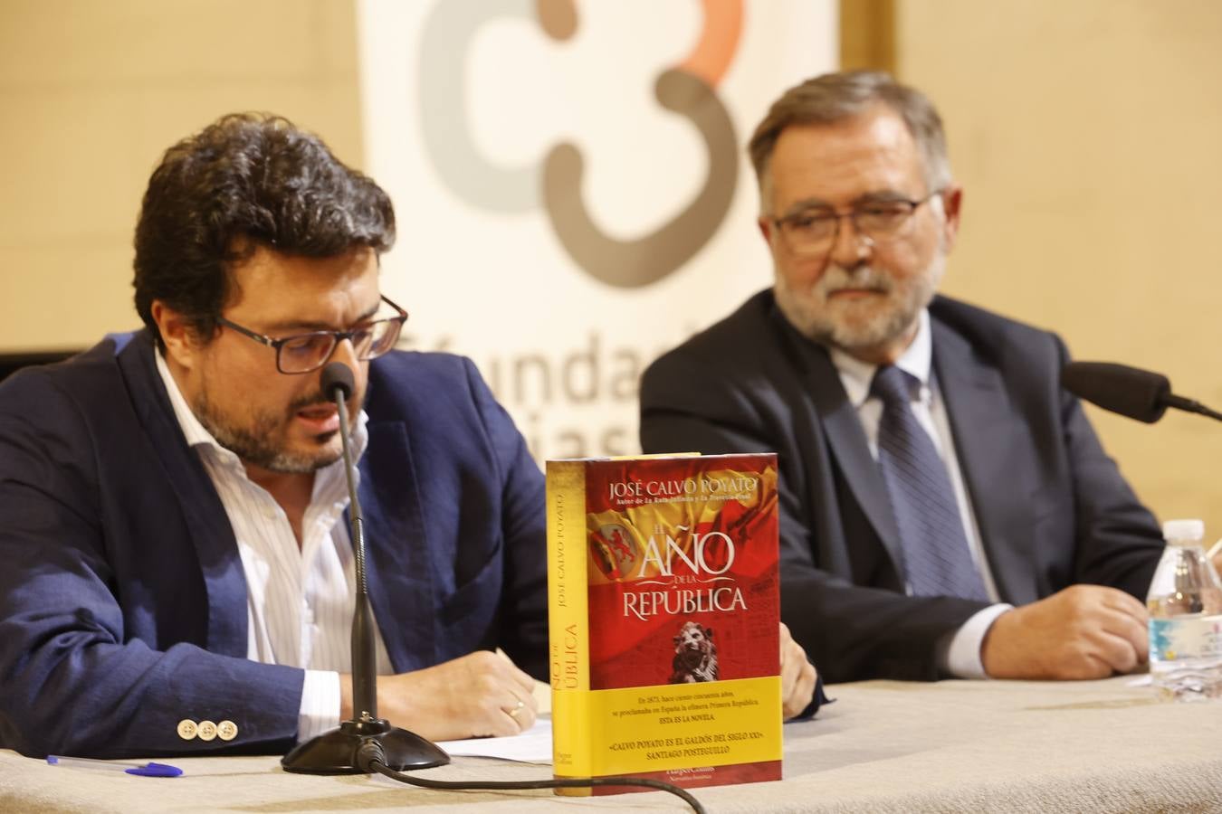 La presentación del libro de Calvo Poyato en Córdoba, en imágenes