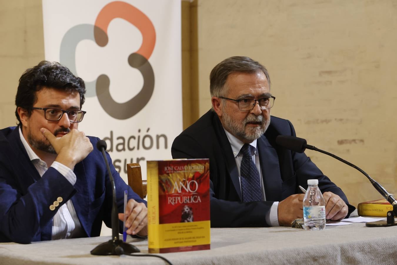 La presentación del libro de Calvo Poyato en Córdoba, en imágenes