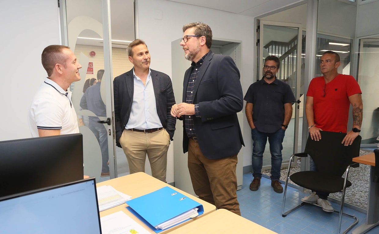 Visita a la oficina comarcal de Rojales