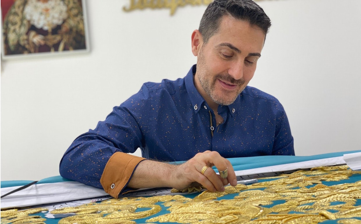 Joaquín Salcedo, durante el trabajo en el manto