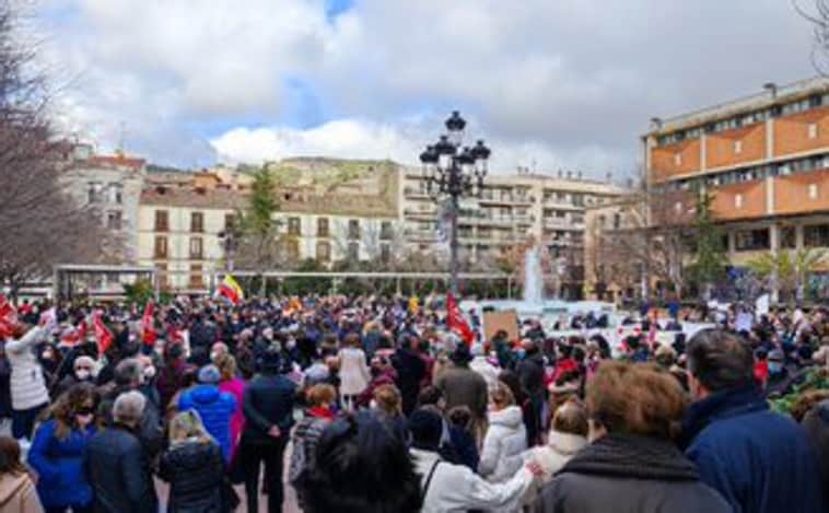 Más de 200 personas  reclaman el regreso de la línea Madrid-Cuenca-Valencia