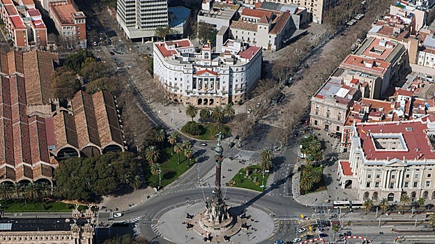 Imagen antes - Vista de la nueva Rambla desde el monumento a Colón