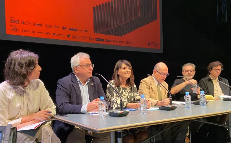 La Diputación de Alicante respalda la presentación de la Muestra de Teatro que se traslada a Madrid en su XXX aniversario