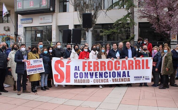 Nacho Hernando: «Los mismos que pretendían cerrar el tren en Cuenca, ahora lo apoyan»
