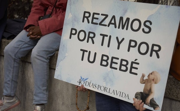 Una clínica que practica abortos en Vitoria pide amparo a la justicia ante la negativa de la Ertzaintza a intervenir en concentraciones provida