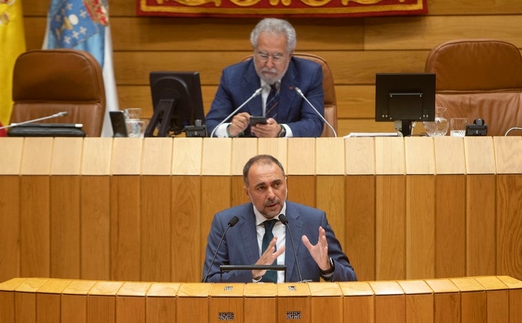 Galicia aprueba la ley que permite dar plazas de difícil cobertura sin oposición a los médicos