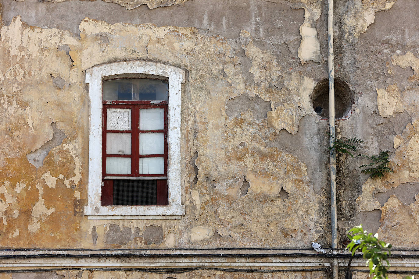 El mal estado de la Zona Militar de Córdoba, en imágenes